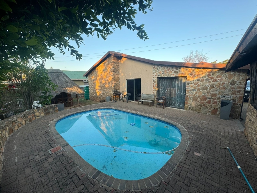 4 Bedroom Property for Sale in Bodorp North West